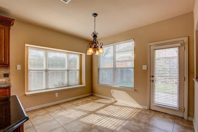 Building Photo - 9017 Hawley Dr