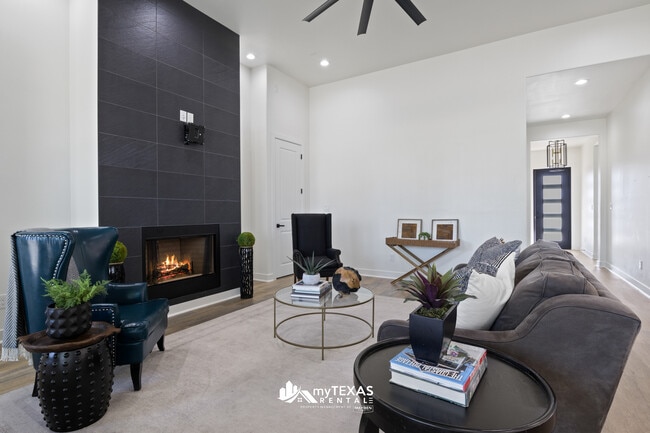 Building Photo - 237 Kathryn's Ct