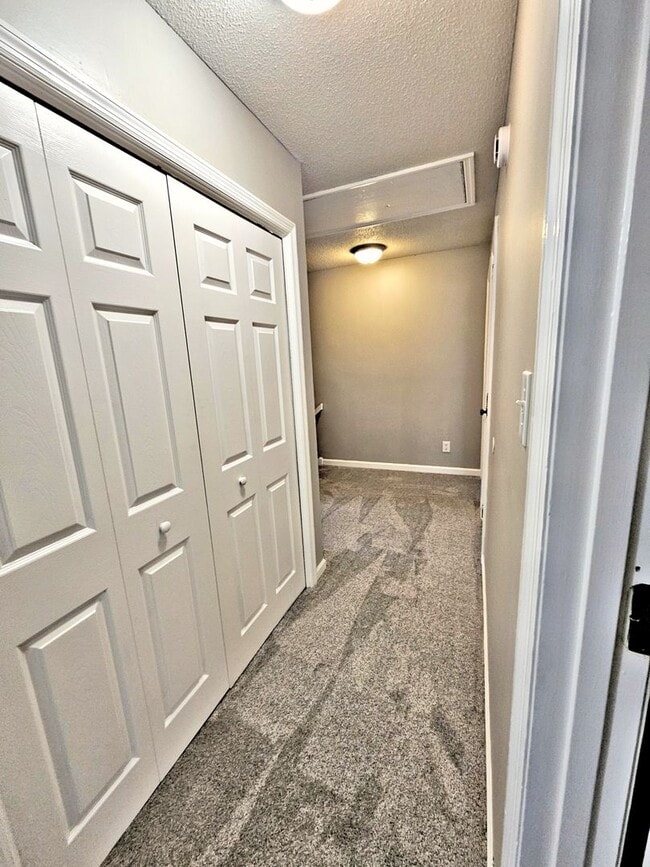 Building Photo - 3BR TOWNHOUSE FOR RENT - DECATUR SW