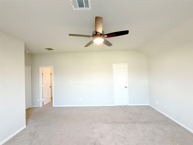 Building Photo - 5426 James Michael Dr