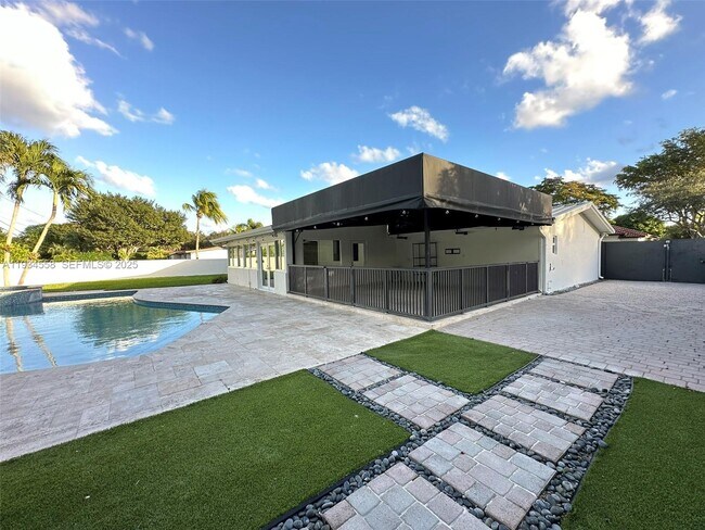 Building Photo - 7535 SW 117th St