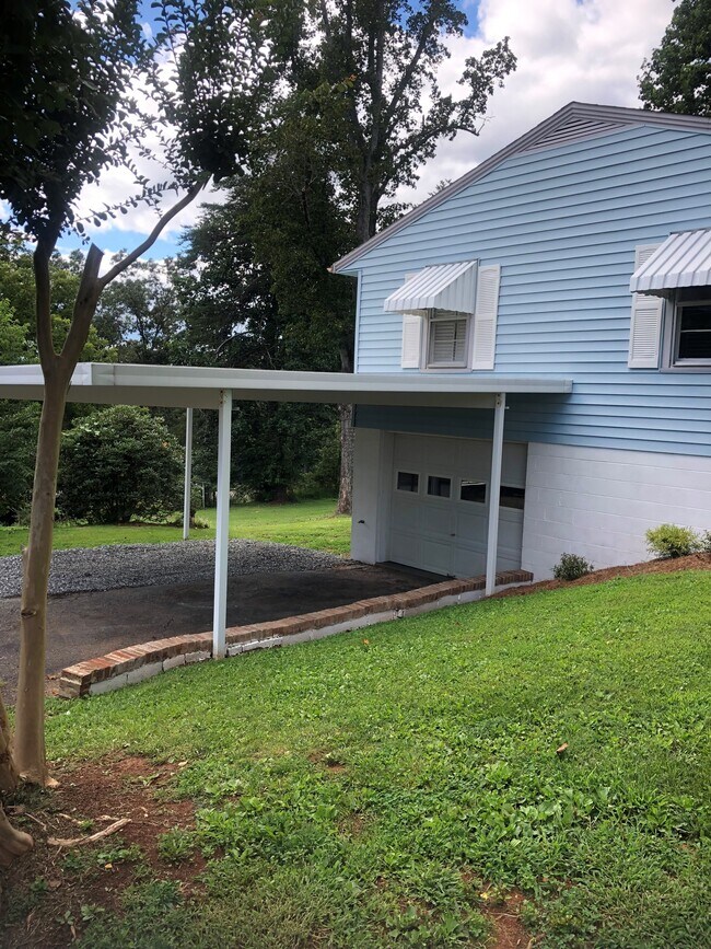 Building Photo - 113 Dearborn St