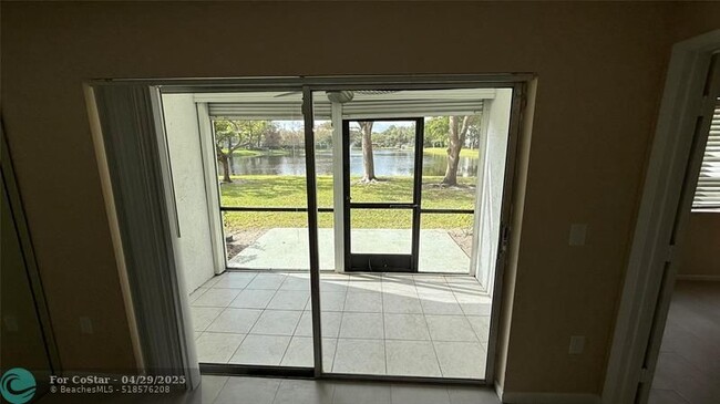 Building Photo - 2236 N Cypress Bend Dr