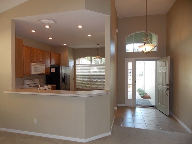 Building Photo - 881 W Silver Meadow Loop