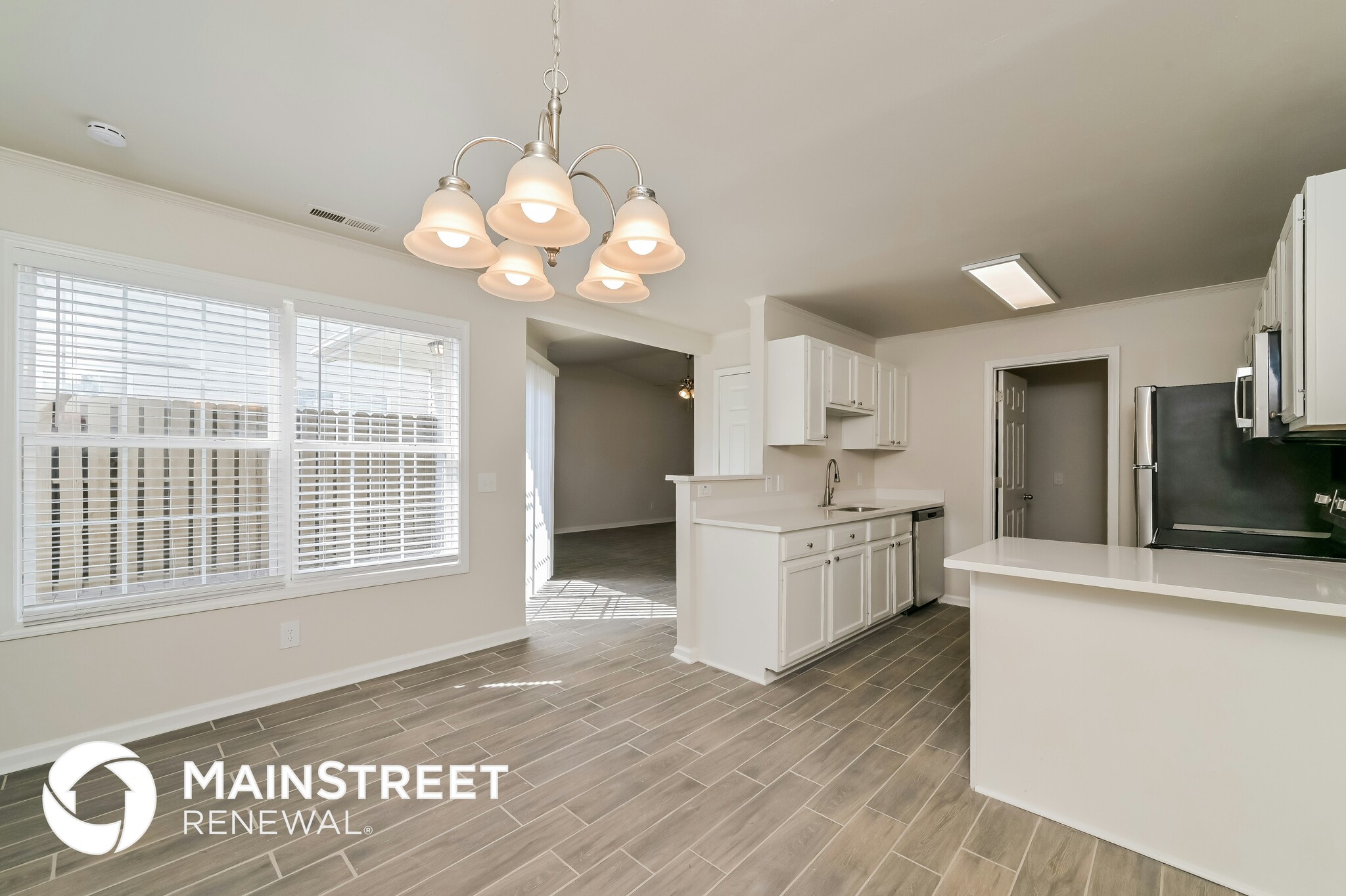 Building Photo - 10520 Lone Star Way