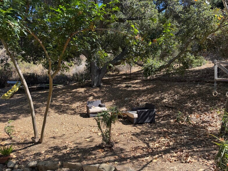 Unit B - 1734 Topanga Skyline Dr