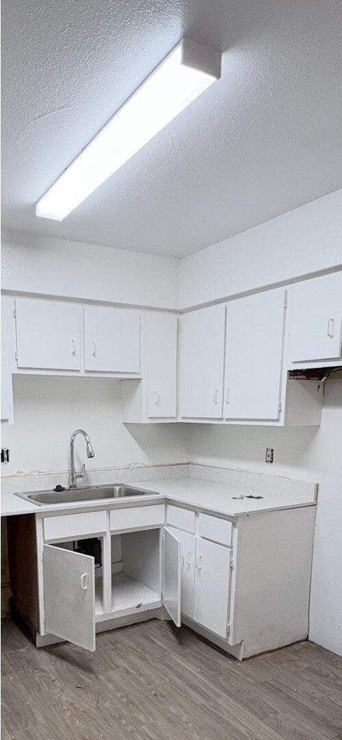 Building Photo - 5625 Antoine Dr