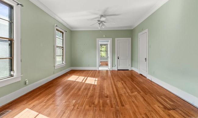 Building Photo - 4920 Lee Ave