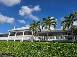 Building Photo - 2109 NE 68th St