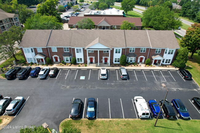 Building Photo - 2821 S Hurstbourne Pkwy