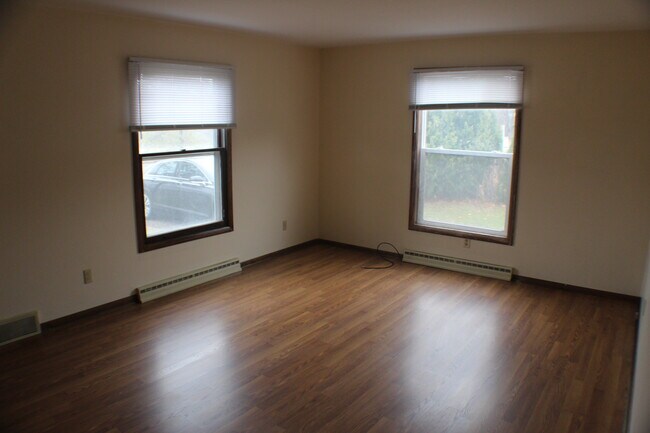 Building Photo - 2651 Western Ave