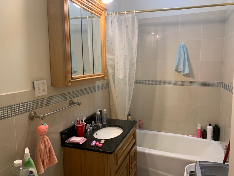 Building Photo - 43 Bay State Rd