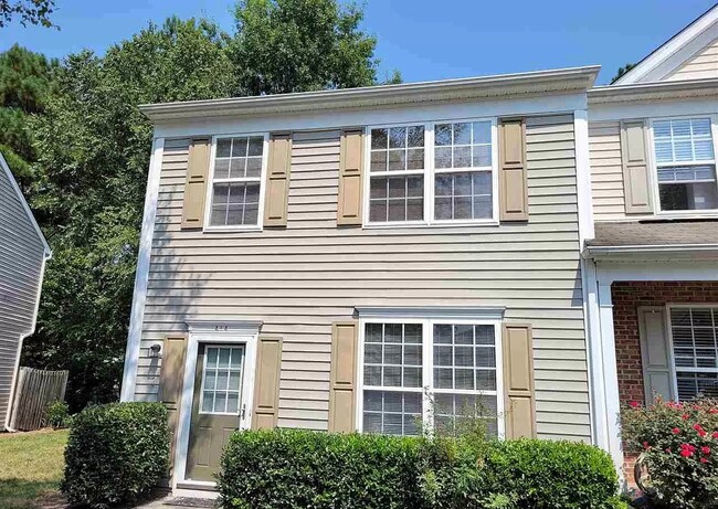 Building Photo - 414 Canyon Lake Cir