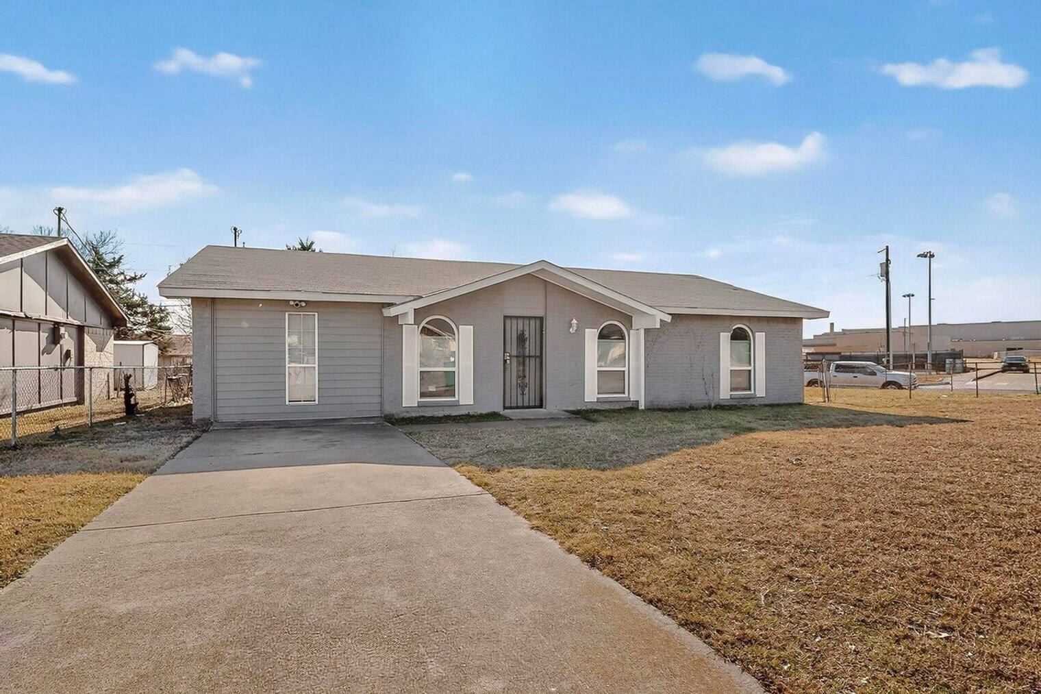 Building Photo - 136 Yorkshire Dr