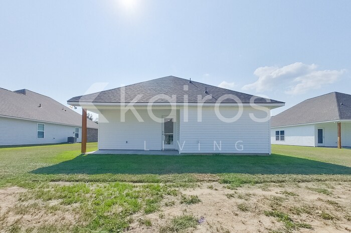 Building Photo - 22850 Monterey Ave