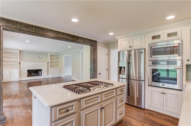 Building Photo - 153 Lantern Ridge Ct