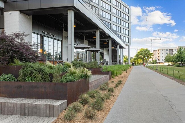 Building Photo - 791 Wylie St SE