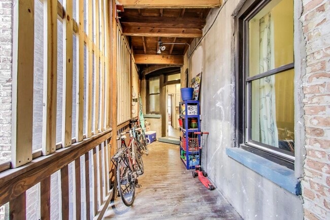 Building Photo - 5502 S Hyde Park Blvd