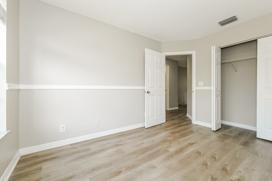 Building Photo - 7673 Springfield Lake Dr