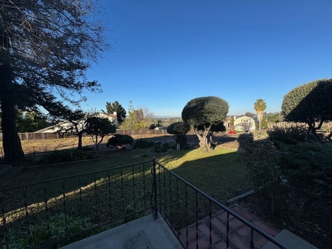 Building Photo - Charming spacious Evergreen farmhouse with large parking area