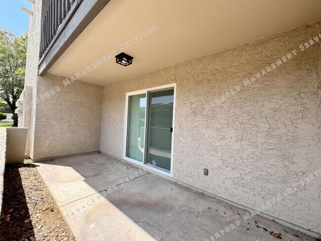 Building Photo - 520 N Stapley Dr