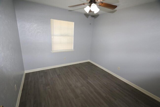 Building Photo - 3811 Cypressdale Dr