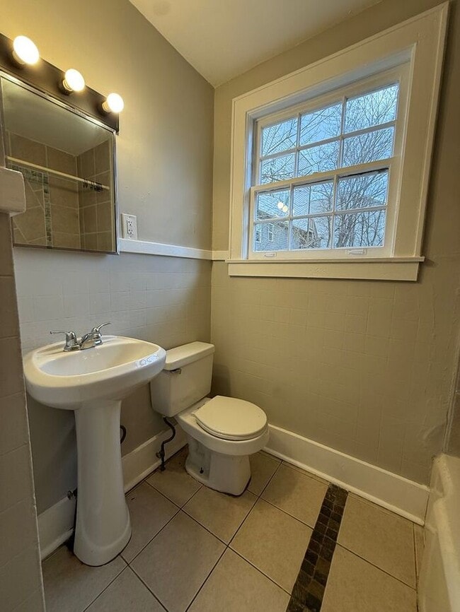 Building Photo - Wedgewood / Houston!! 3/1 Brick House!