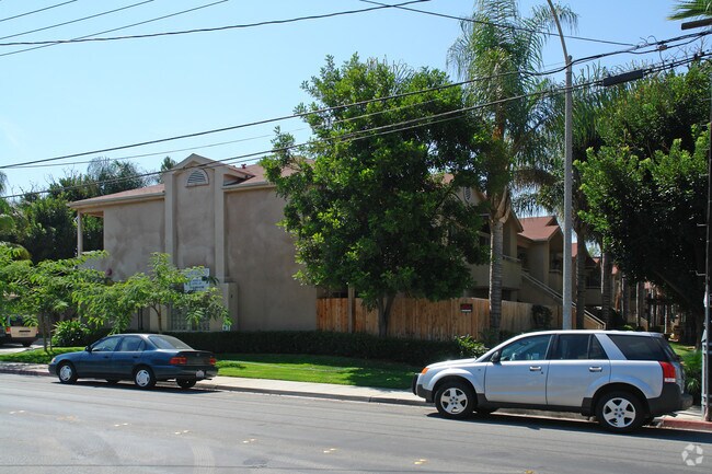 Building Photo - Village Palm Apartments