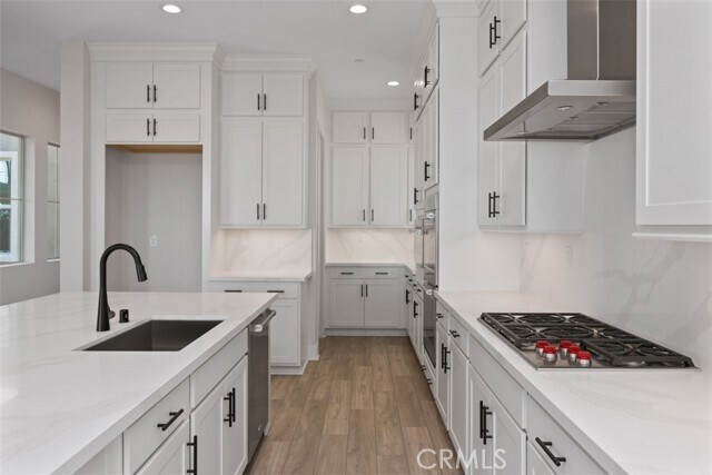 Building Photo - 9355 Astor