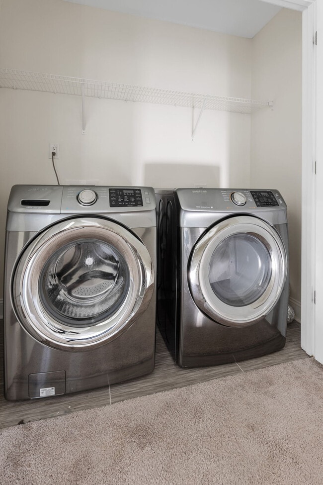 Building Photo - 739 Jacobs Millpond Rd