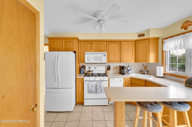 Building Photo - 2203 3rd Ave