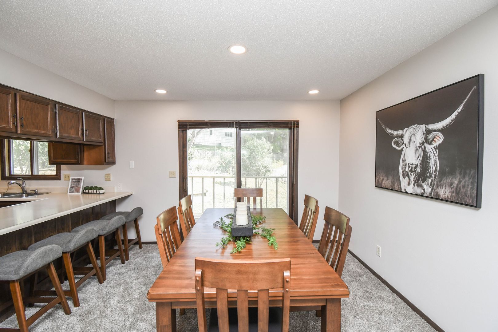 Building Photo - 4504 S Cliff Ave