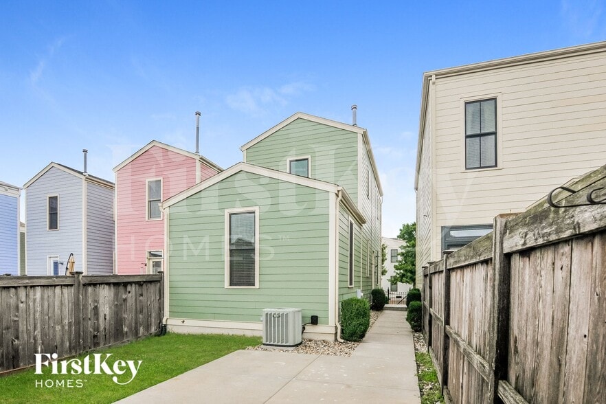 Building Photo - 3455 Hiram St