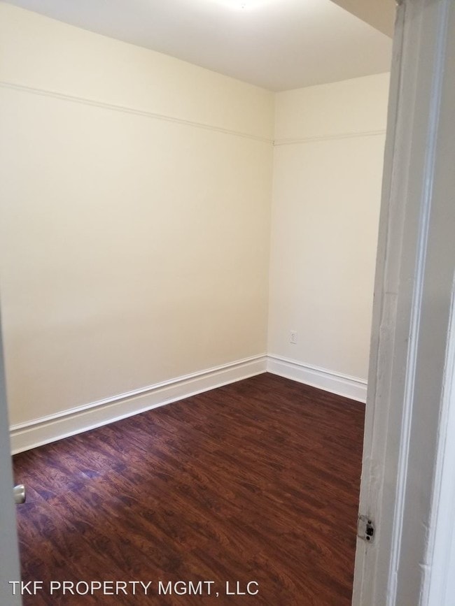 Building Photo - 816 S 14th St