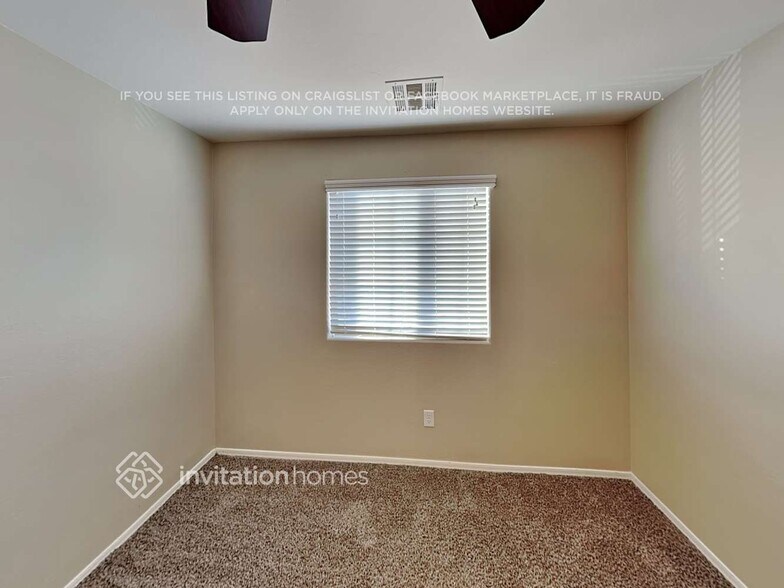 Building Photo - 17412 W Mandalay Ln