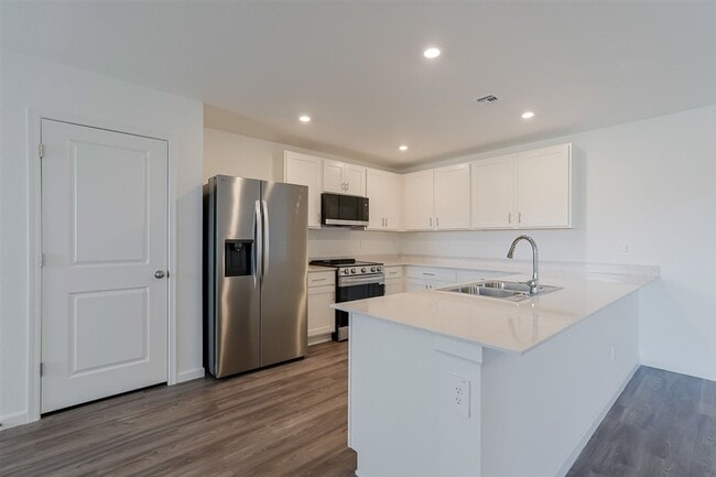 Building Photo - Brand New 4 Bedroom, 2 Bath Home! Never Been Lived In!