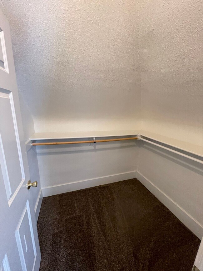 Building Photo - 1229 12th St