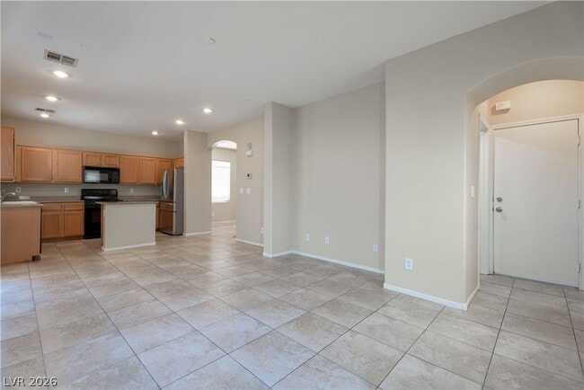 Building Photo - 944 Saffex Rose Ave