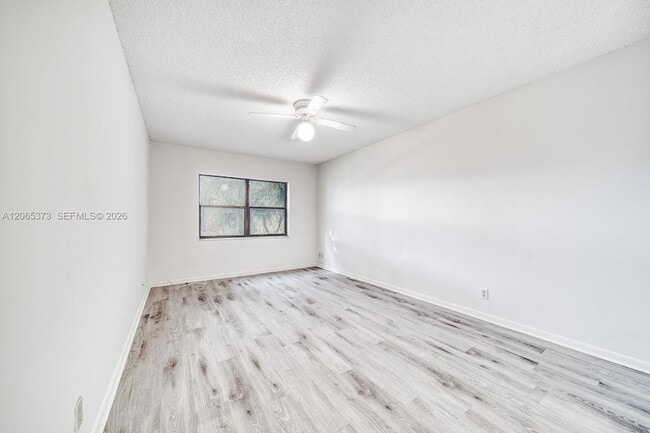 Building Photo - 8290 Lake Dr