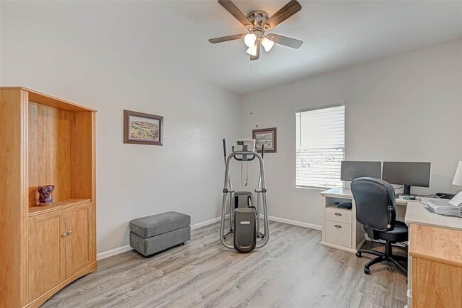 Building Photo - 10145 Pappas Dr