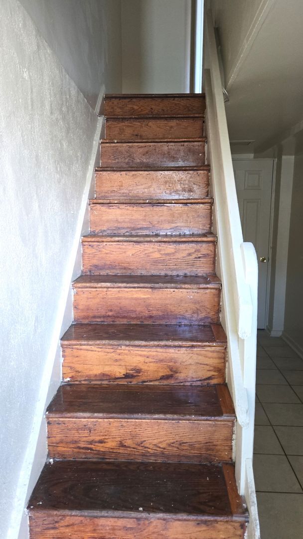 Building Photo - Spacious 4-Bedroom Home in Olney with Parking! Available NOW!