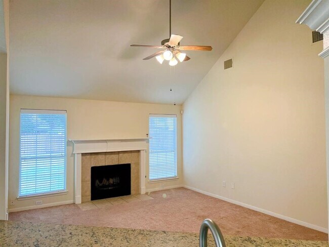Building Photo - 18018 Timber Crossing Ln