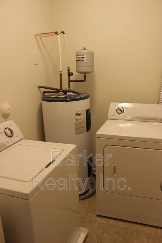 Building Photo - 11711 Mezzanine Dr