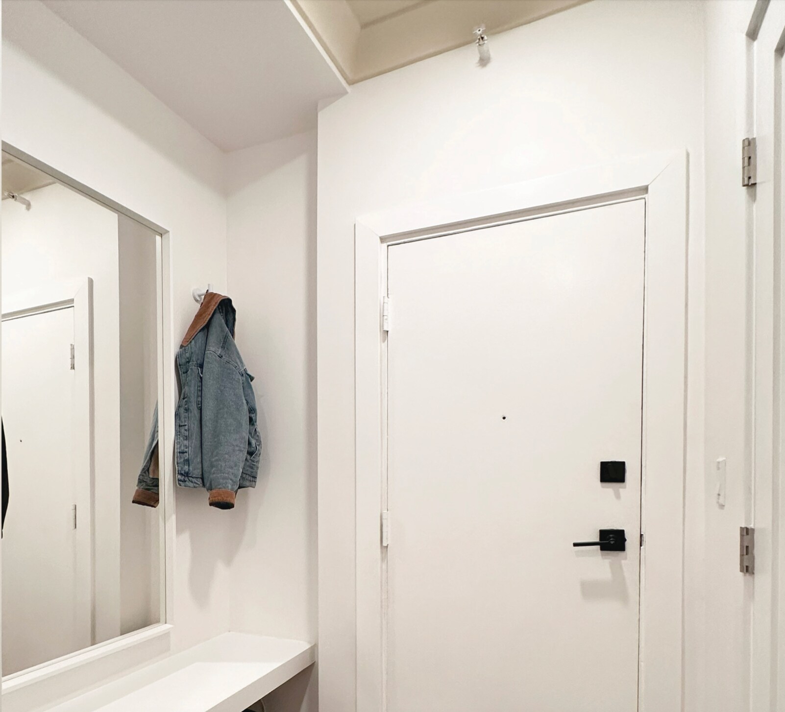 Building Photo - 1448 N Fuller Ave