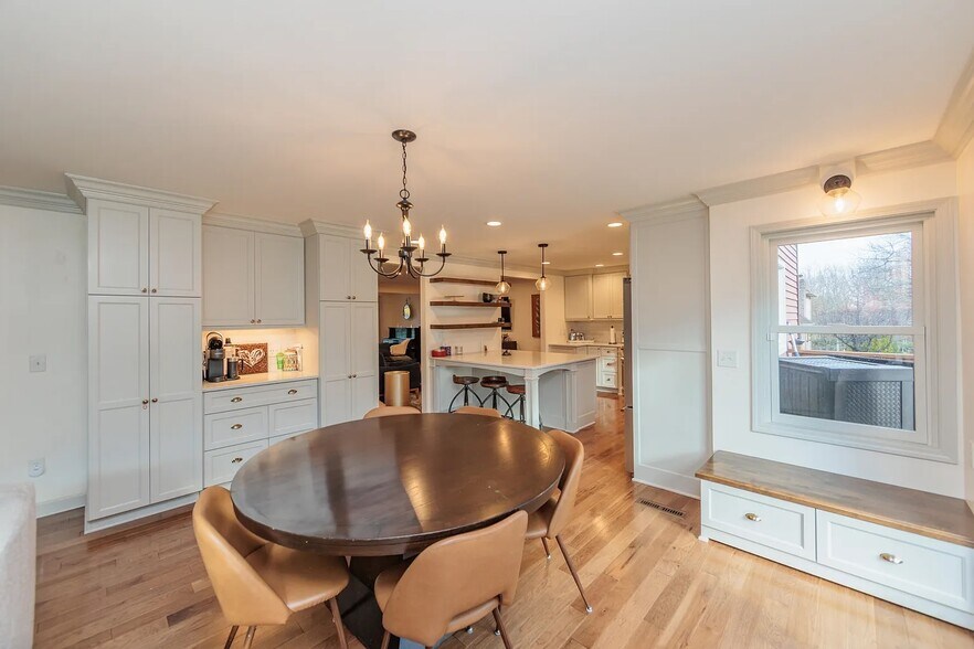 Building Photo - 8420 Timber Trl