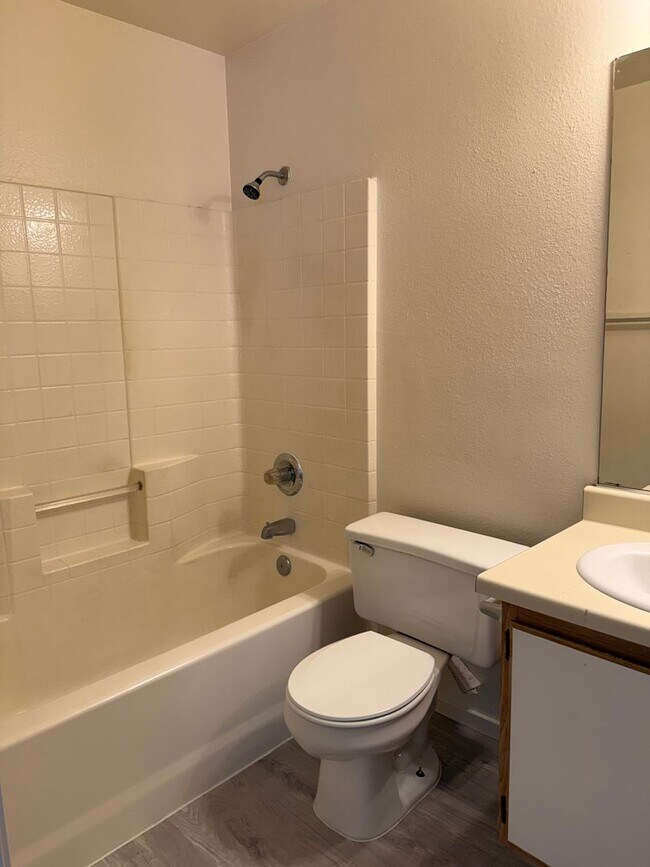 Building Photo - 876 Adobe Flat Dr