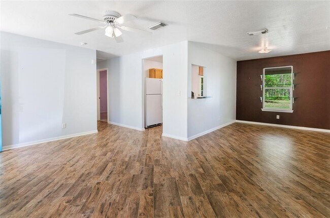 Building Photo - 10595 Royal Terrell Dr