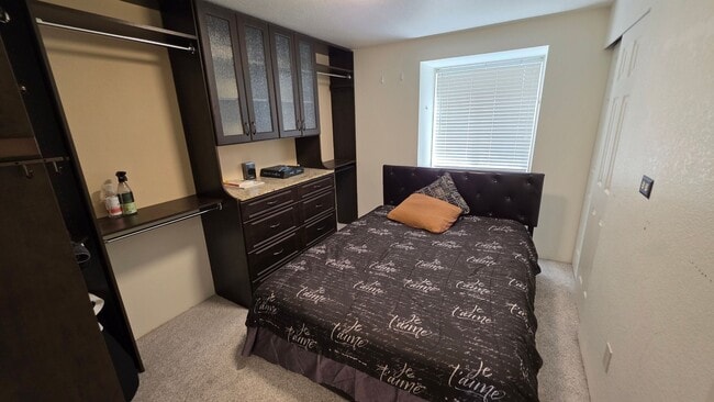 Building Photo - Heart of Puyallup Stunner; a Must See!