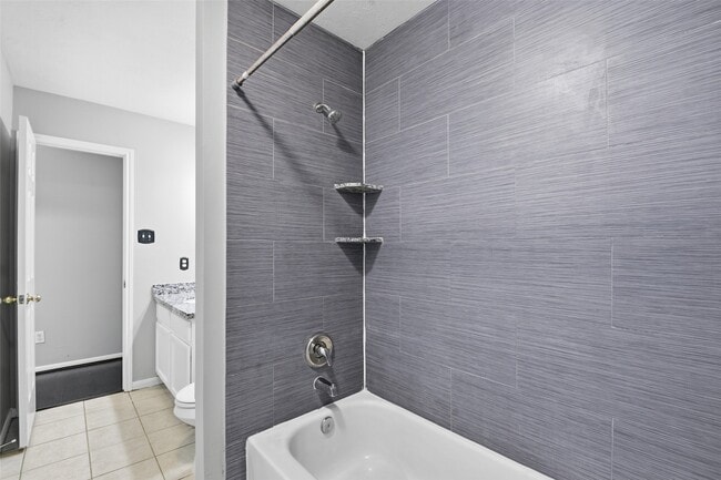 Building Photo - 24802 Sageford Ct