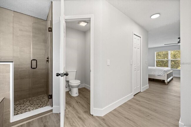 Building Photo - 724 Tahiti Dr